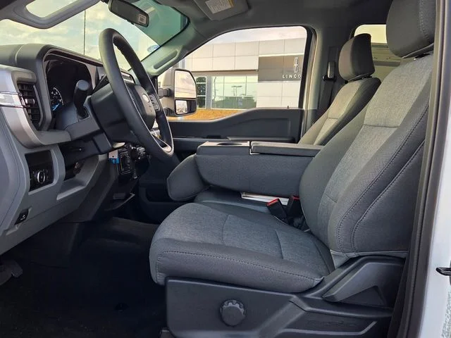New 2026 Oxford White Ford F-350® XL image 11