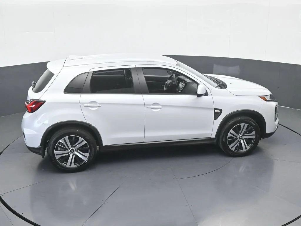 New 2027 White Diamond Mitsubishi 2.0 ES 2WD image 45