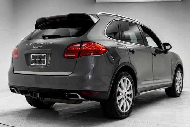 Used 2014  Porsche Diesel Platinum Edition image 55
