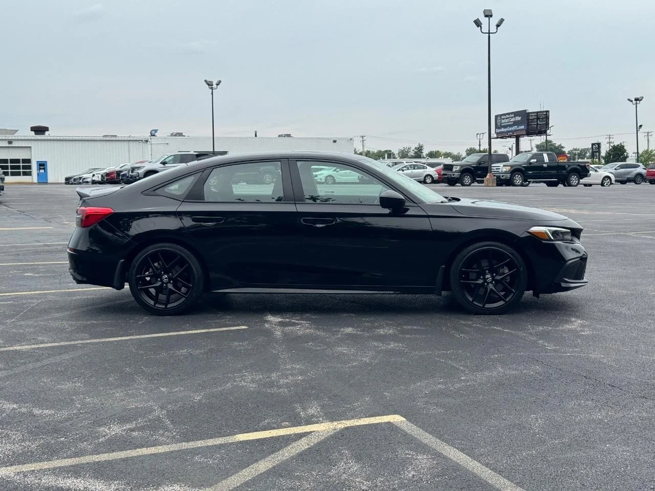 Certified Used 2023 Crystal Black Pearl Honda Si image 3