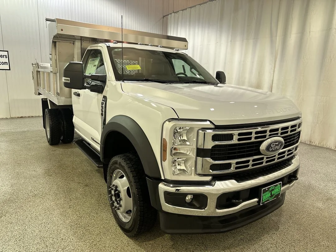 New 2025 Oxford White Ford F-550® XL image 1