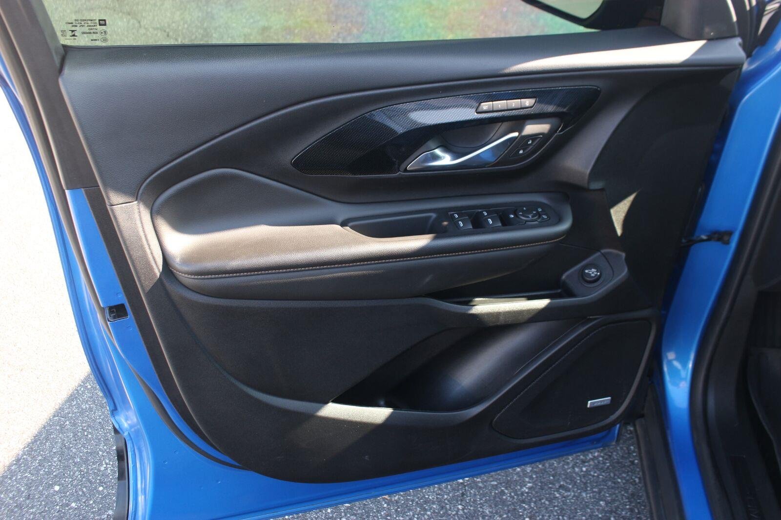Used 2024 Riptide Metallic GMC AT4 image 13