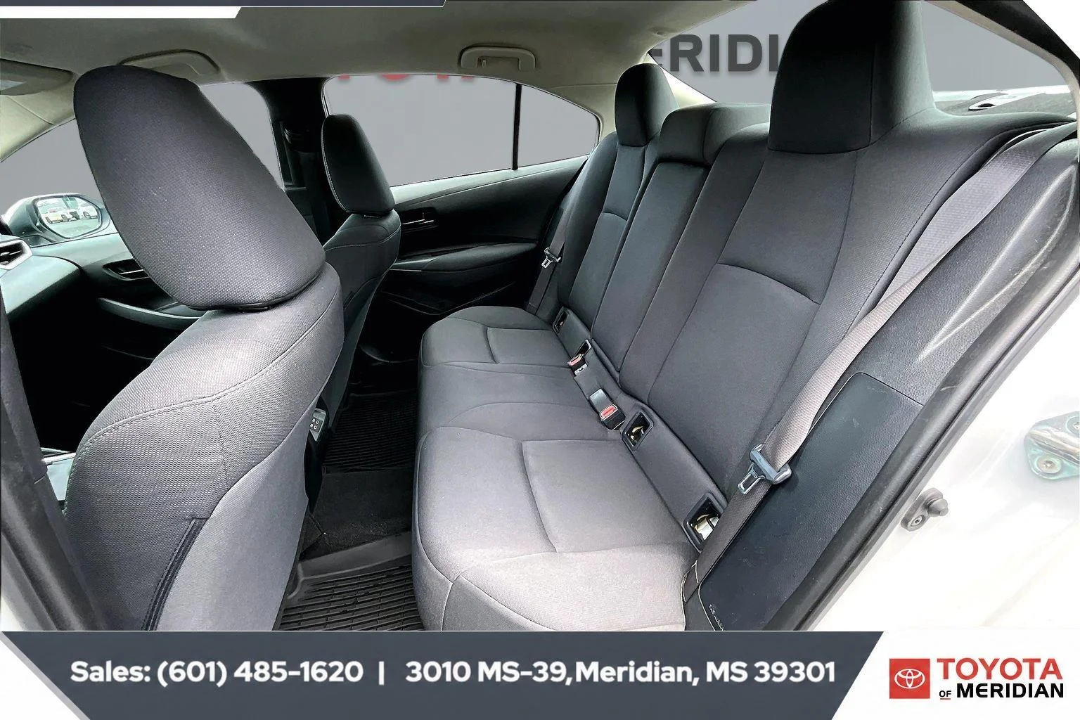 Used 2023 Ice Cap Toyota LE image 19