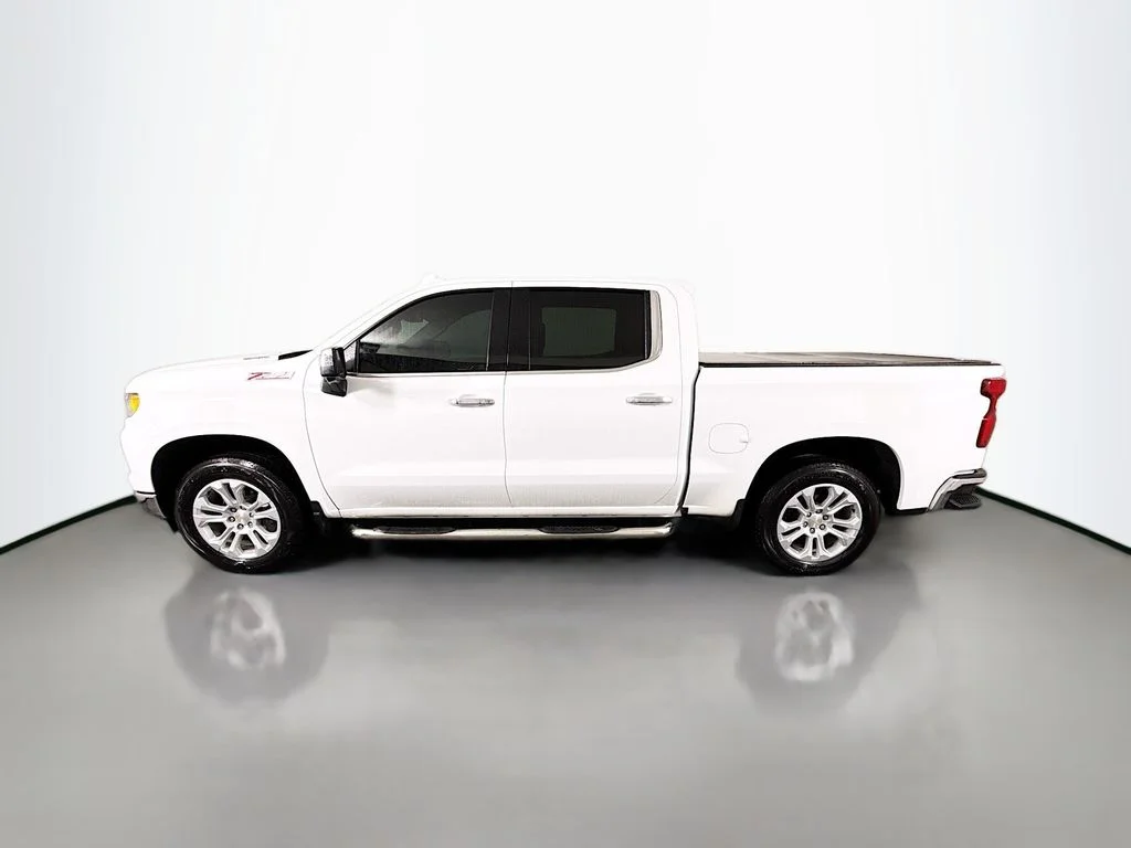 Used 2022 White Chevrolet LTZ image 4