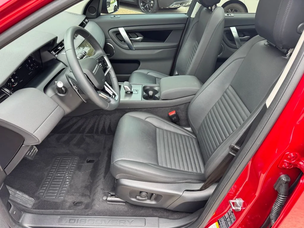 Used 2025 Firenze Red Metallic Land Rover S image 13