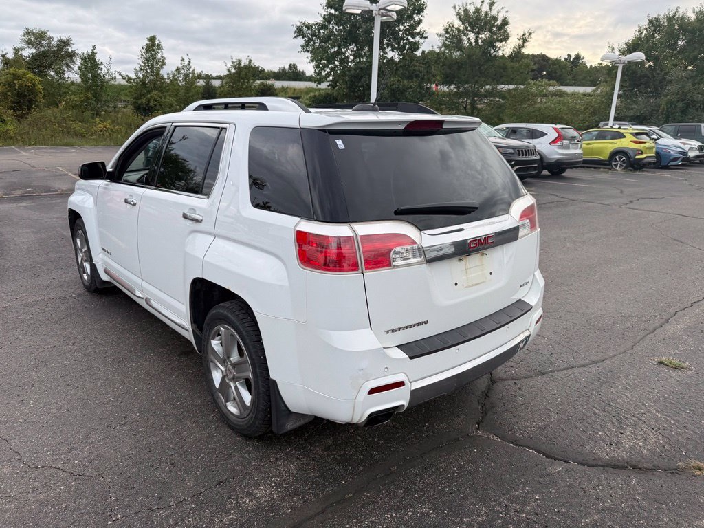 Used 2015 White GMC Denali image 2