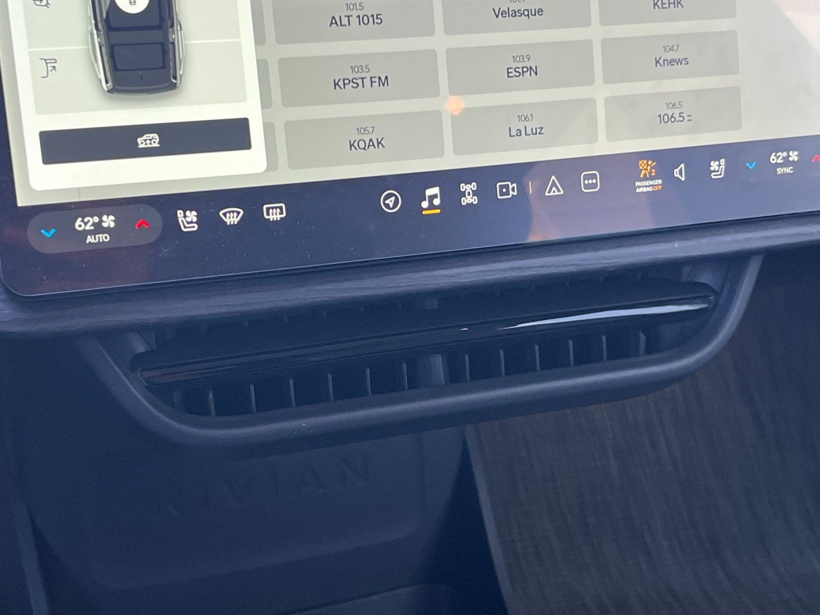 Used 2023  Rivian Adventure image 21