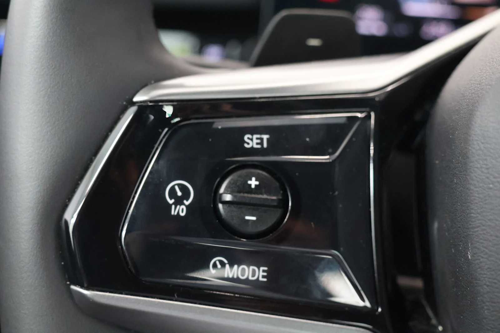 Used 2024 Dark Graphite Metallic BMW 530i xDrive image 21