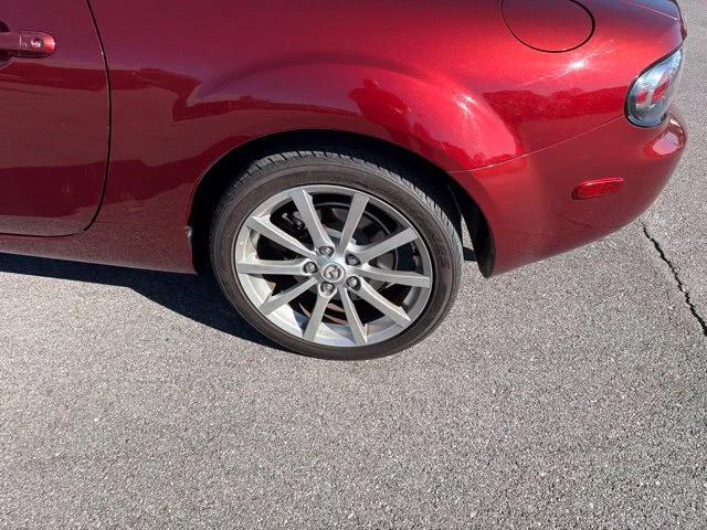 Used 2006 Red Mazda Grand Touring image 6