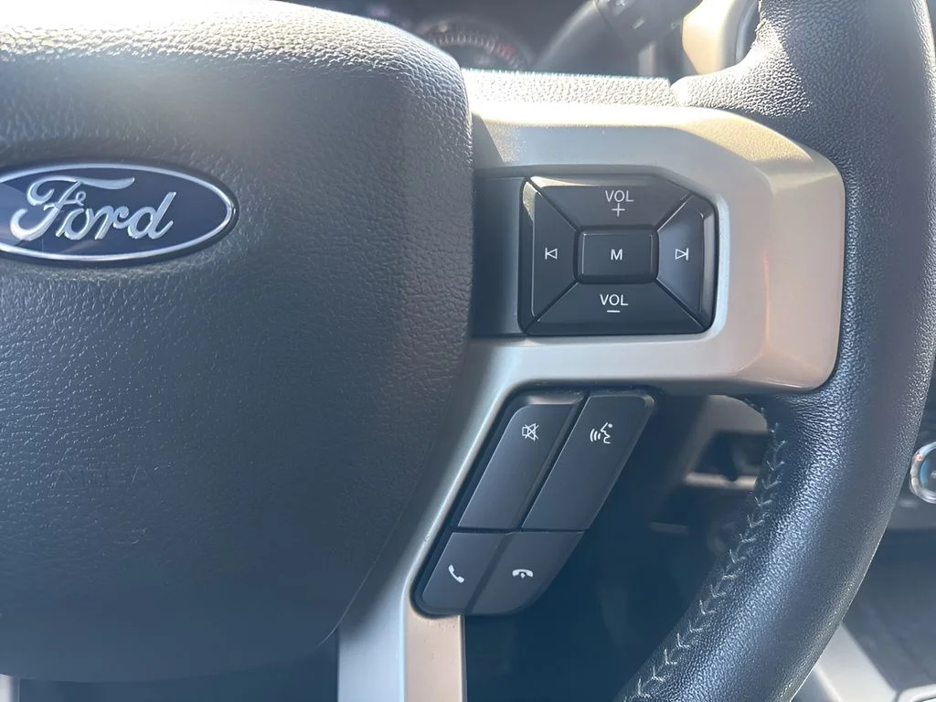Used 2020 Black Ford Lariat image 18