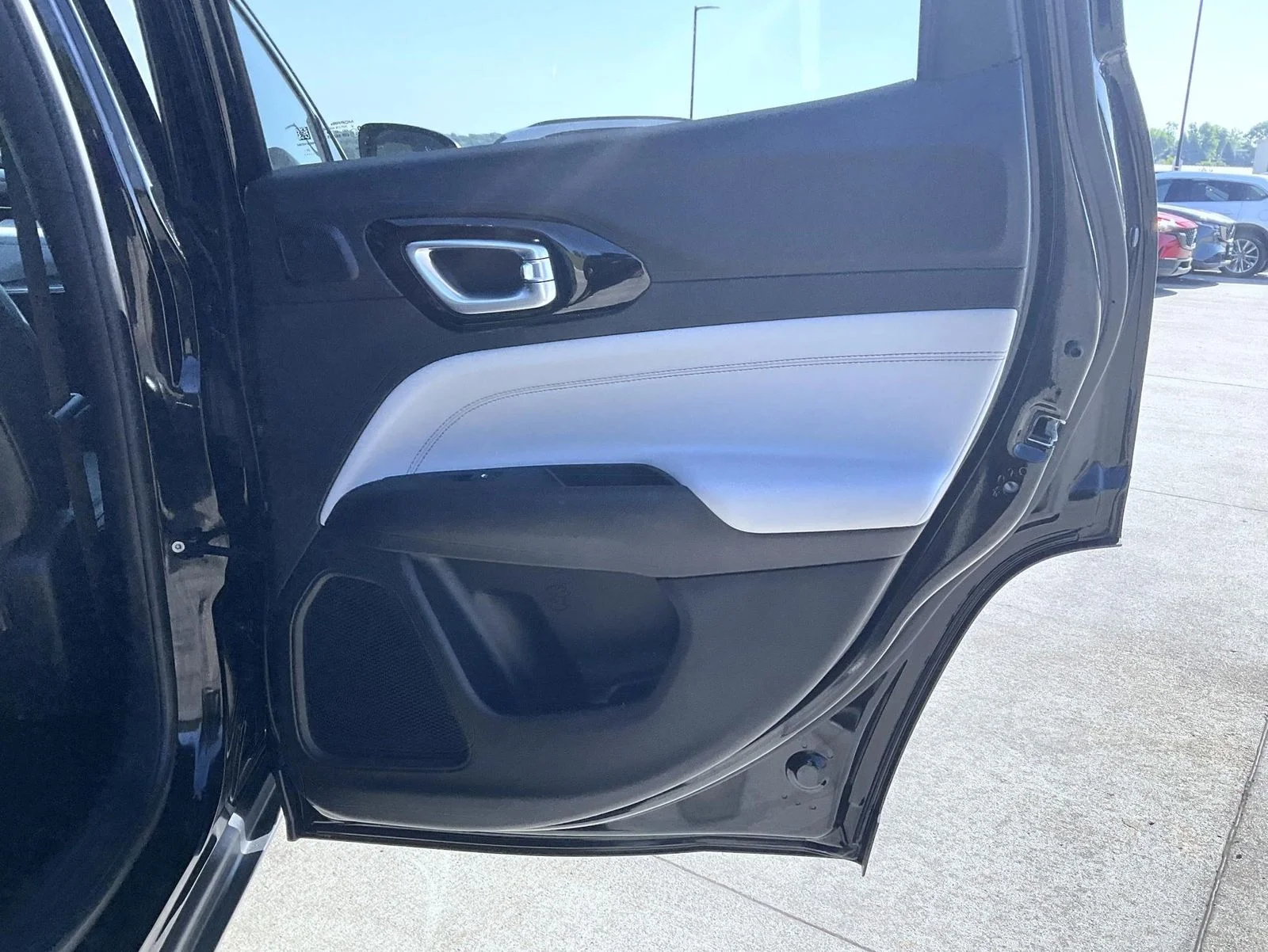 Used 2023 Black Jeep Limited image 21