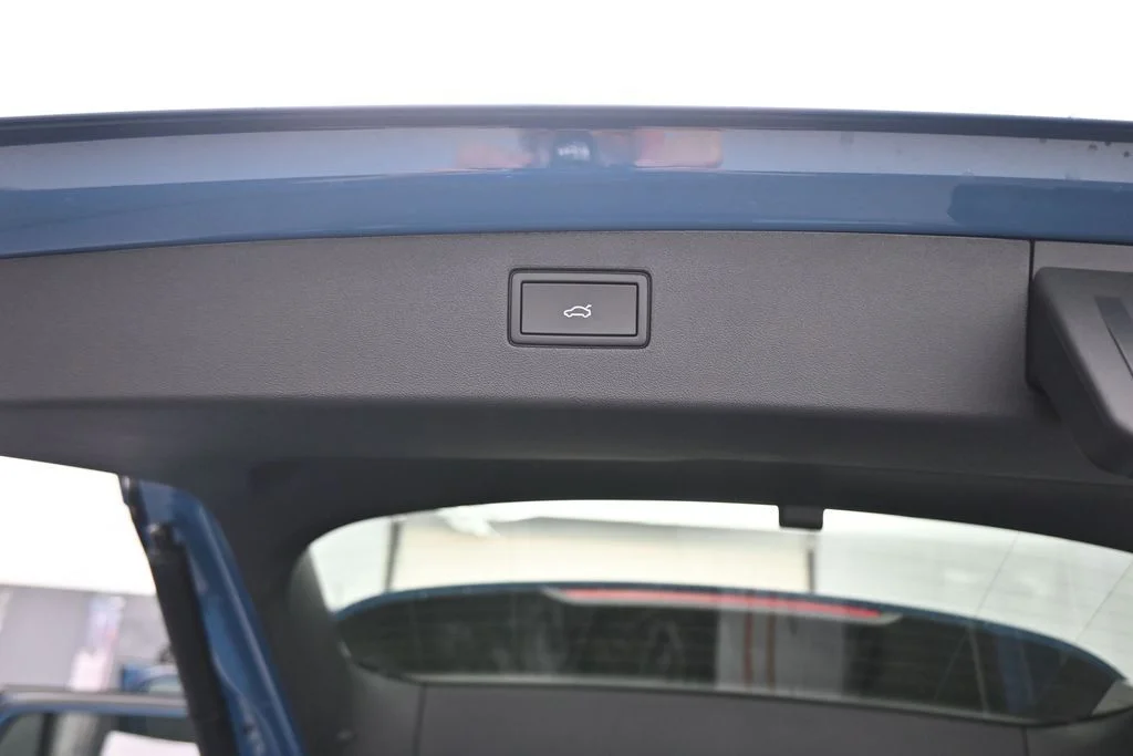 New 2026 Blue Volkswagen 2.0T SE image 42