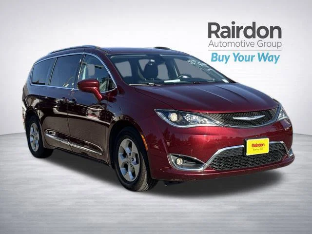 2017 Chrysler Pacifica Touring-L Plus