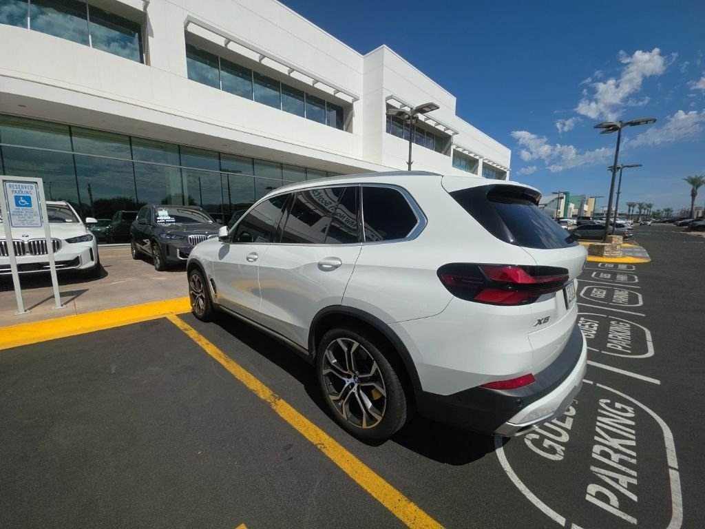 Certified Used 2024 Alpine White BMW xDrive40i image 4