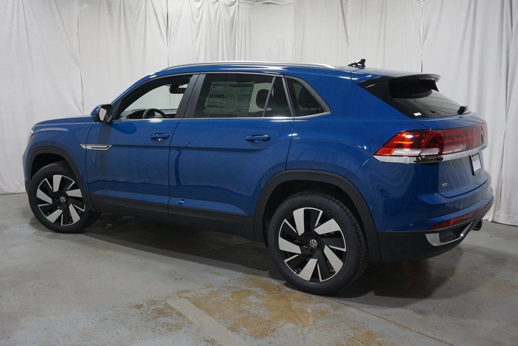 2025 Volkswagen Atlas Cross Sport SE w/Tech - Photo 10