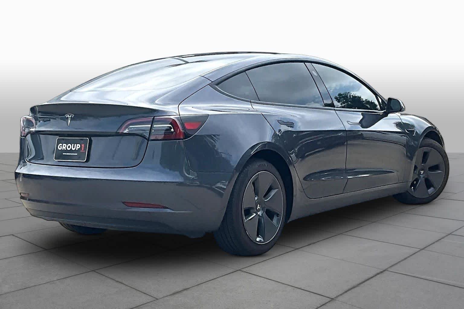 Used 2023 Deep Blue Metallic Tesla  image 12