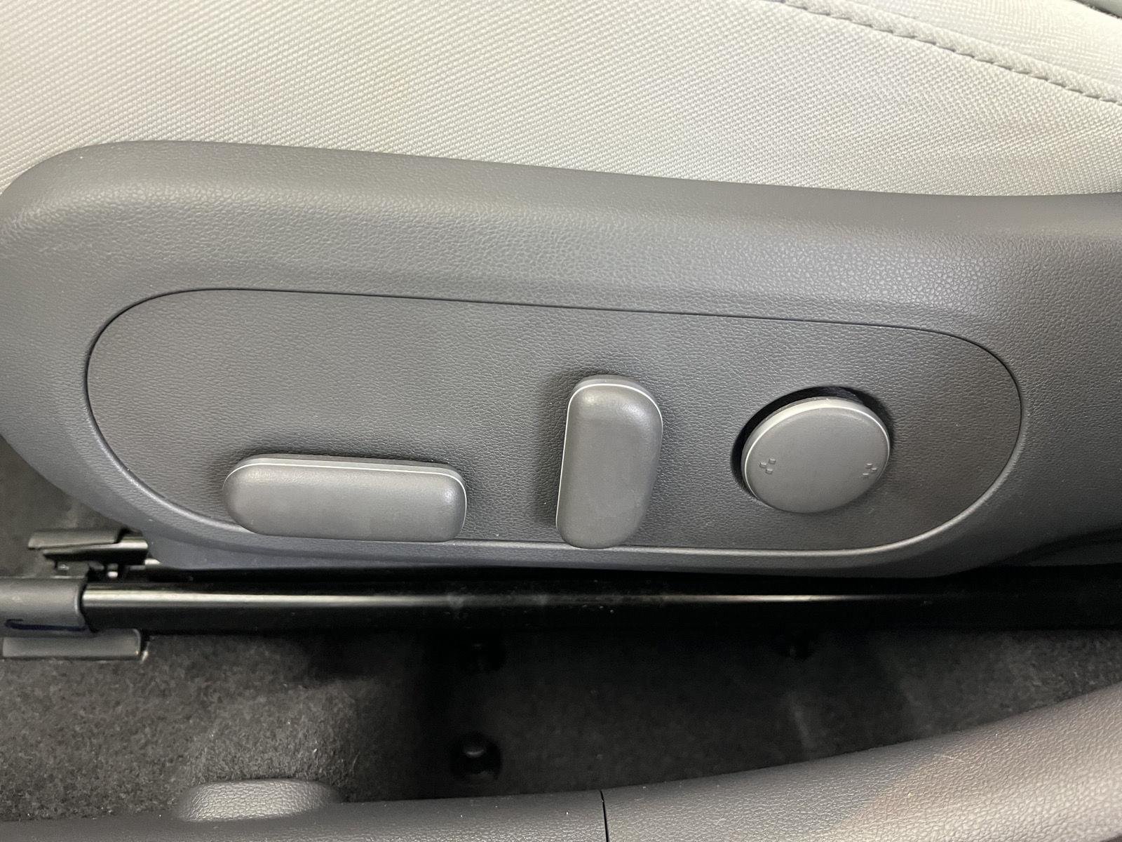 Used 2024 Mirage Green Hyundai SEL image 6