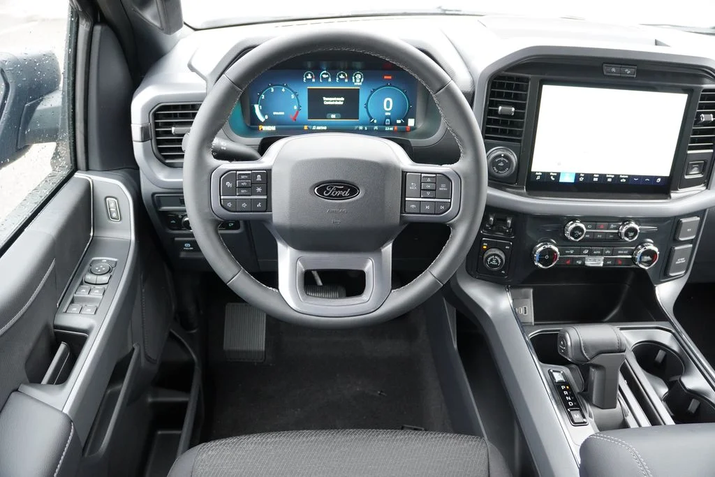 New 2026 Carbonized Gray Metallic Ford XLT image 14