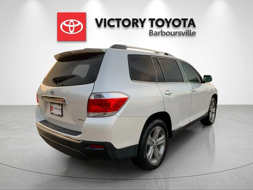Used 2012 White Toyota Limited image 7