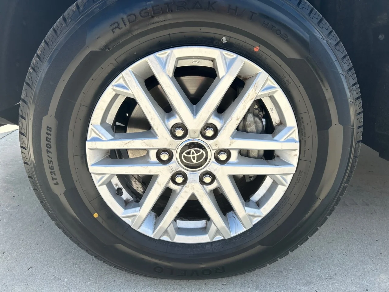 Used 2023 White Toyota SR5 image 9