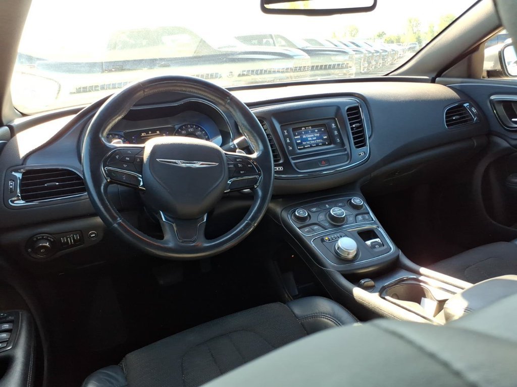 Used 2015 Silver Chrysler S image 9