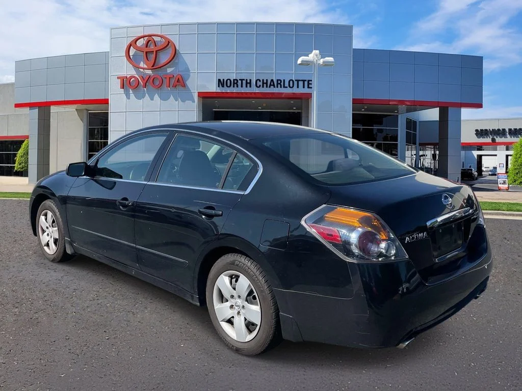 Used 2008 Black Nissan 2.5 S image 4