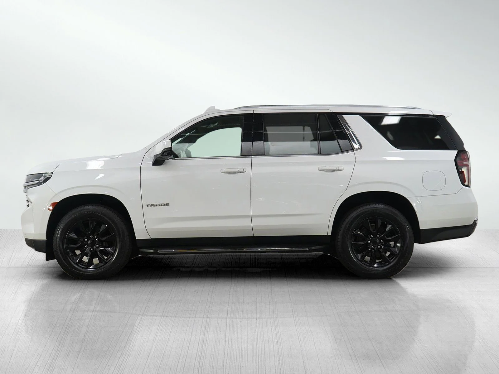 Used 2021 Chevrolet Tahoe LT with VIN 1GNSKNKD5MR262346 for sale in Wayzata, Minnesota