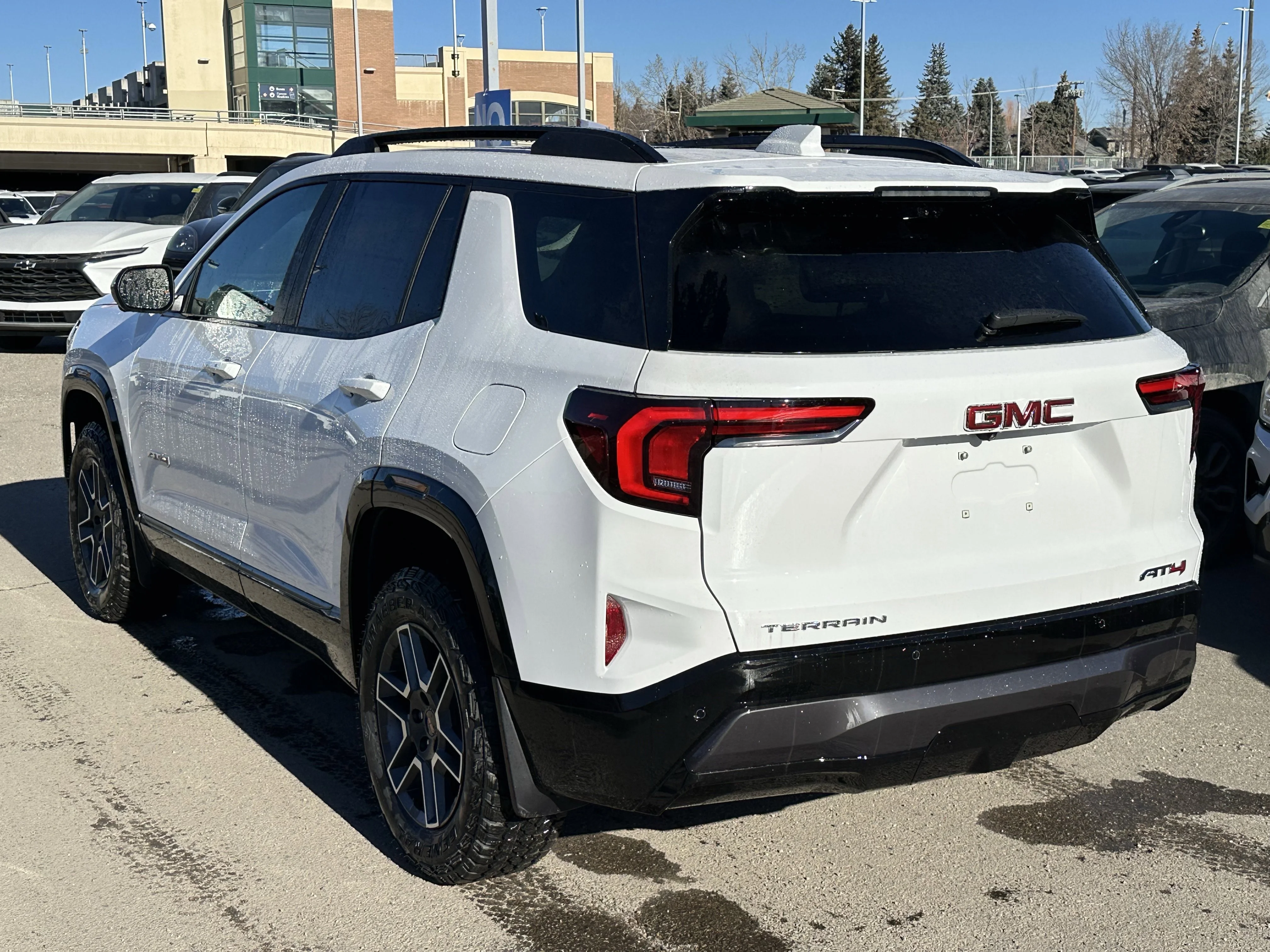 New 2026 Summit White GMC AWD AT4 image 3
