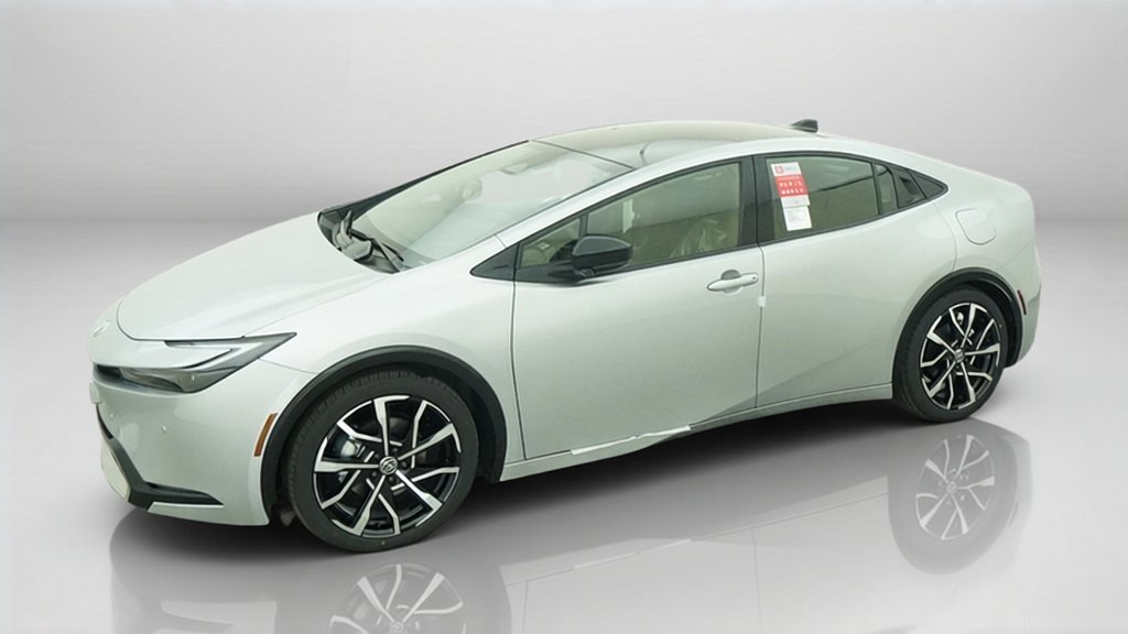 New 2026 Cutting Edge Toyota XSE image 3