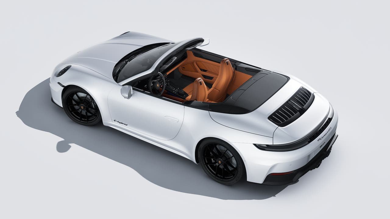 New 2026 Ice Grey Metallic Porsche Carrera 4 GTS Cabriolet image 4