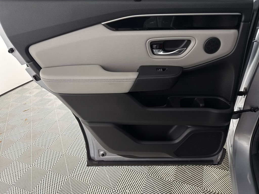 2024 Honda Pilot EX-L - Photo 11