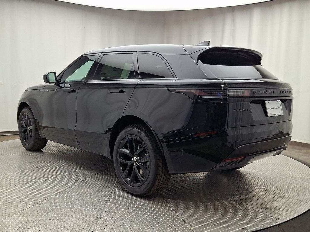 New 2026 Santorini Black Land Rover Belgravia Edition image 4