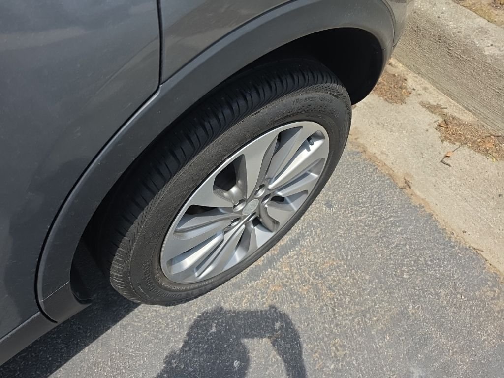 Used 2020 Gray Buick Preferred image 3