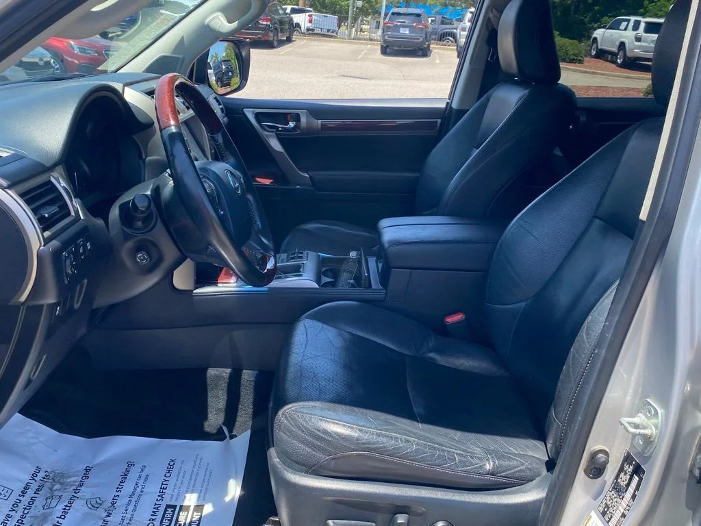Used 2014 Gray Lexus 460 image 6