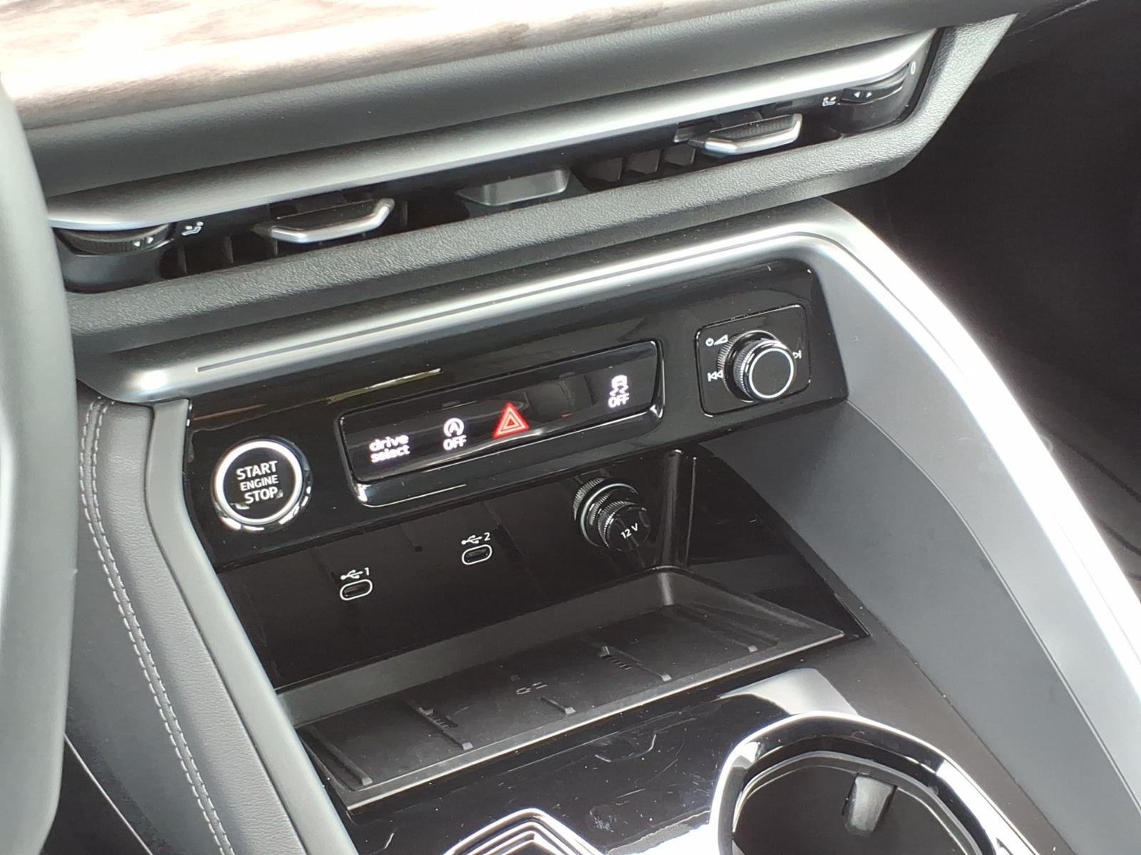 Used 2025 Navarra Blue Metallic Audi Premium Plus image 20