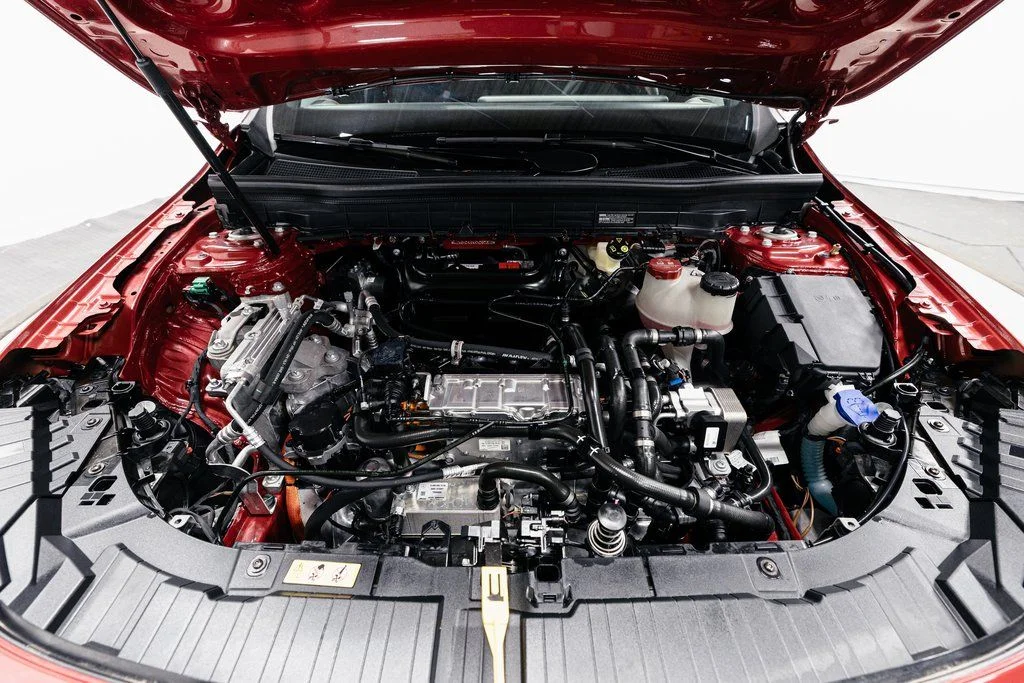 Used 2024 MANUFAKTUR Patagonia Red Metallic Mercedes-Benz 300 image 31