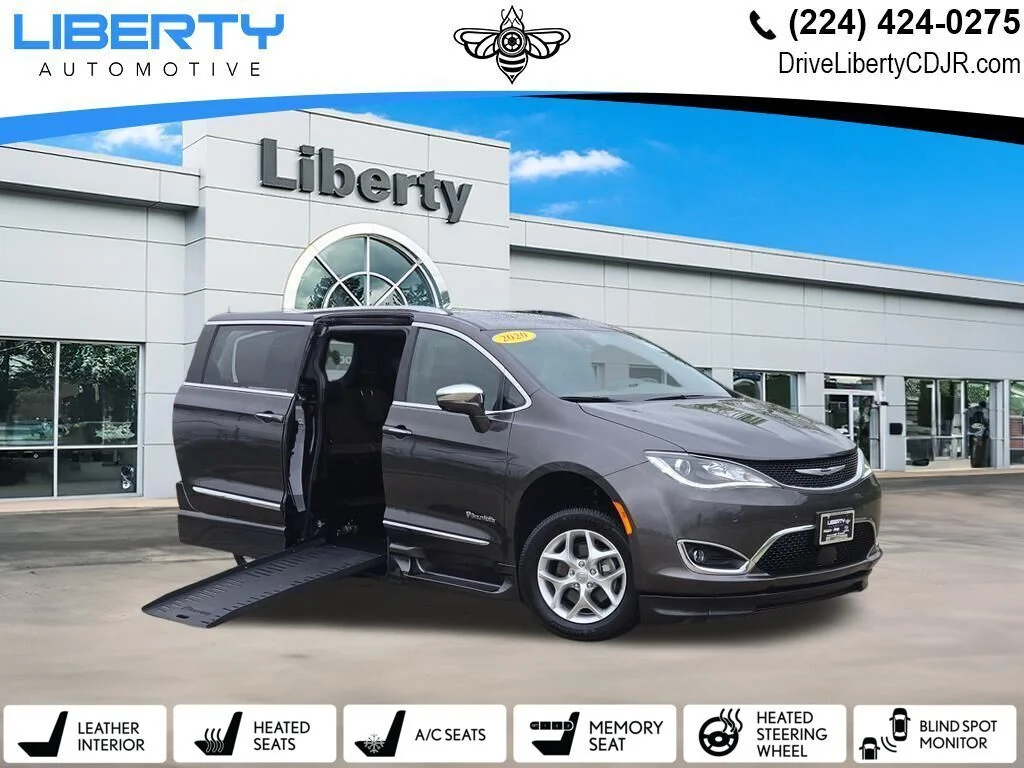 2020 Chrysler Pacifica Limited's photo