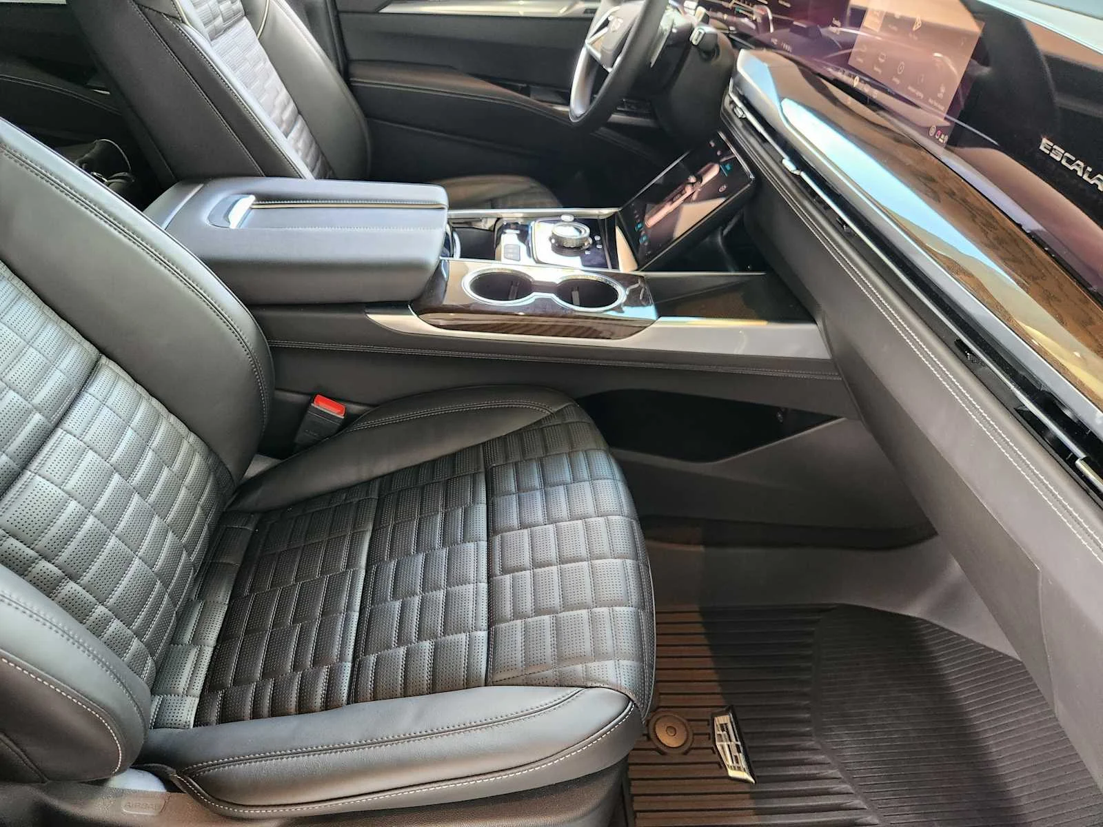 New 2026 Vibrant White Tricoat Cadillac Platinum Sport image 9