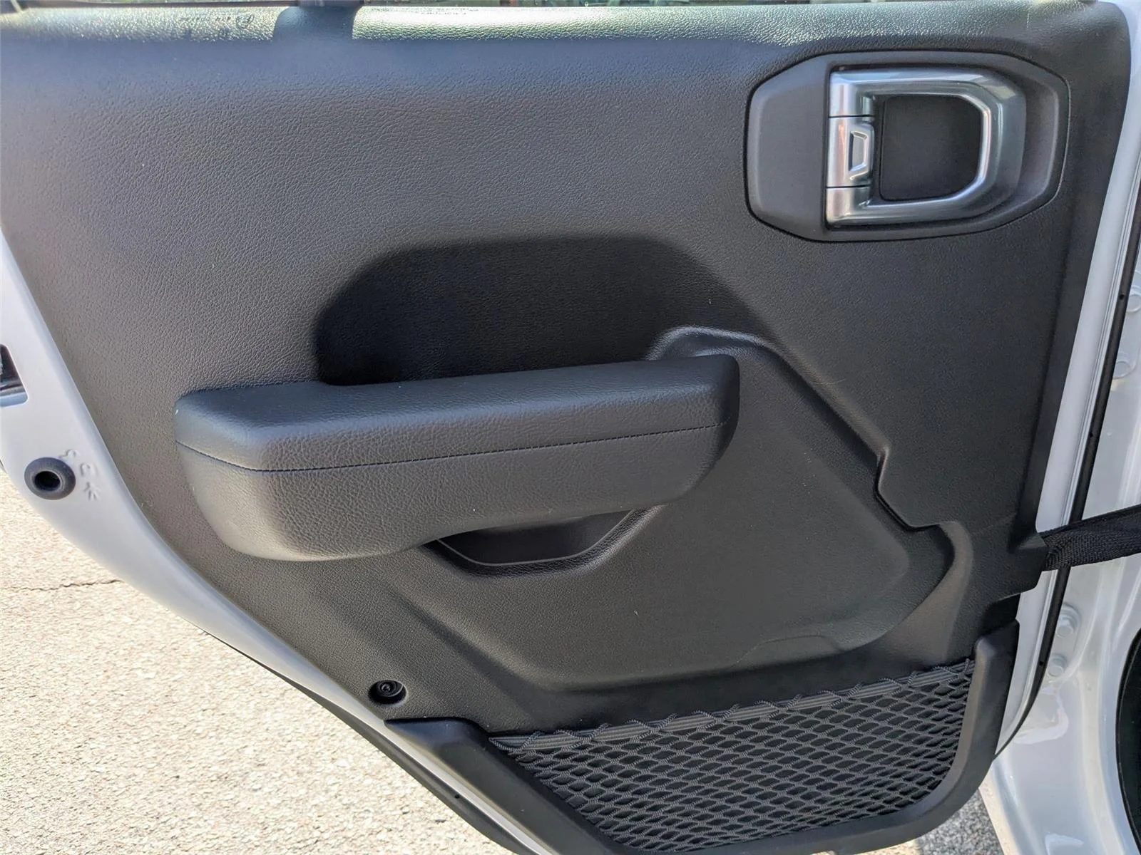 Used 2024 Bright White Clearcoat Jeep Sport S image 23