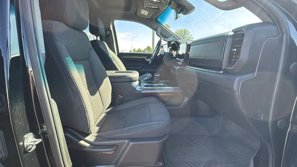 Used 2022 BLACK Chevrolet LT Trail Boss image 8