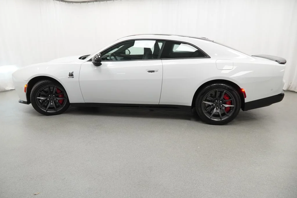 Used 2024 White Dodge R/T Scat Pack Track Pack image 15