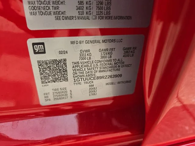 Used 2024 Red GMC Elevation image 28
