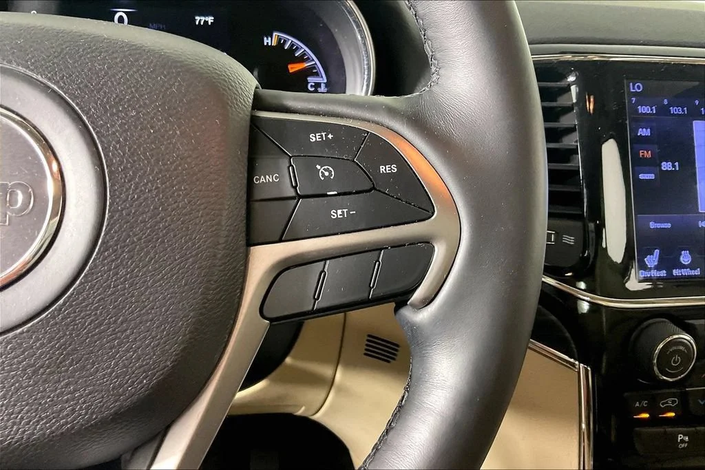 Certified Used 2019 Brown Jeep Limited 4x4 image 11