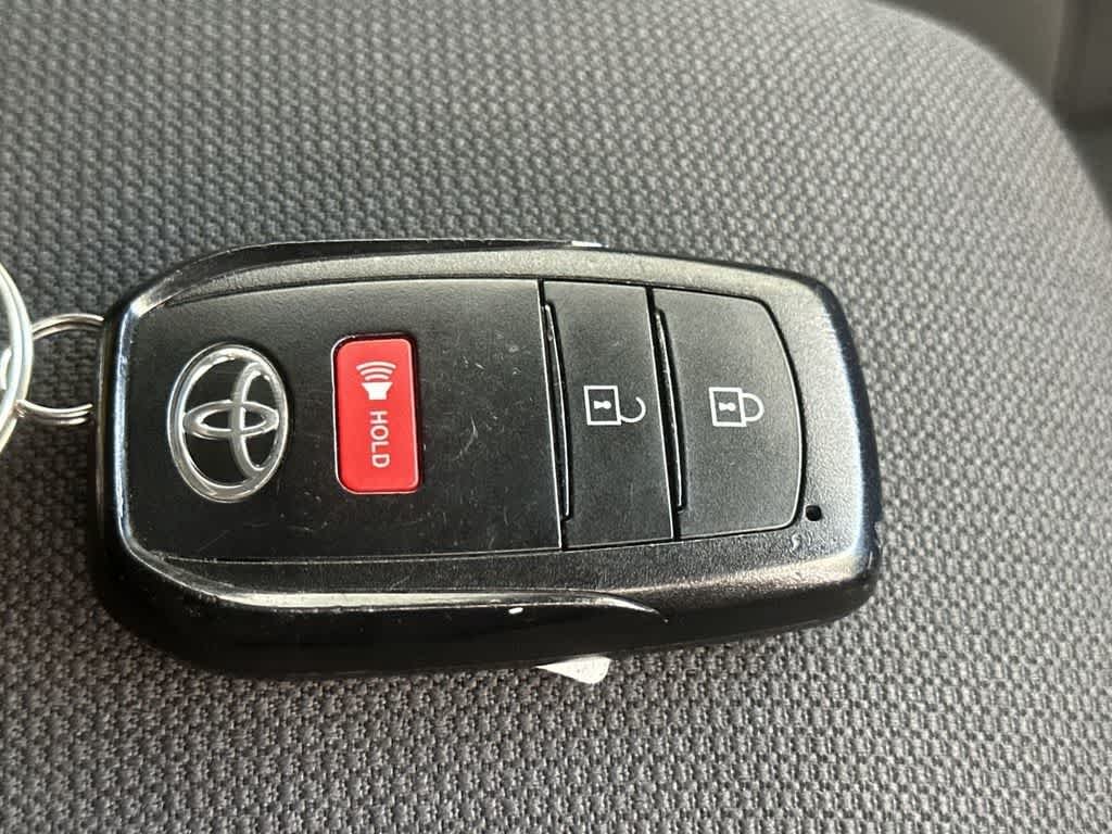 Used 2024 Wind Chill Pearl Toyota LE image 28
