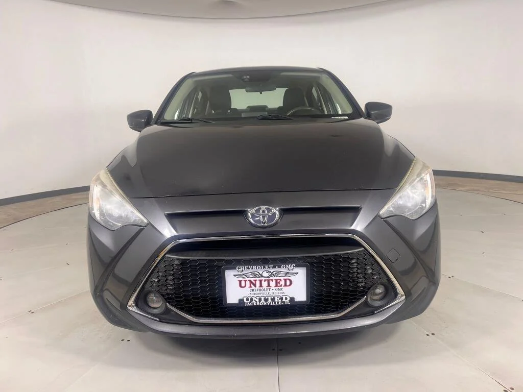 Used 2019 Toyota Yaris LE with VIN 3MYDLBYVXKY520432 for sale in Jacksonville, IL