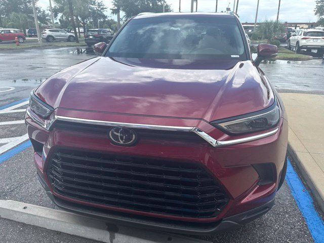 Used 2024 Ruby Flare Pearl Toyota XLE image 7