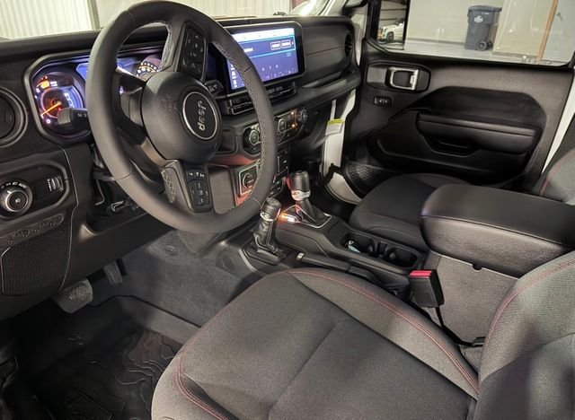 Used 2026 White Jeep Rubicon image 9