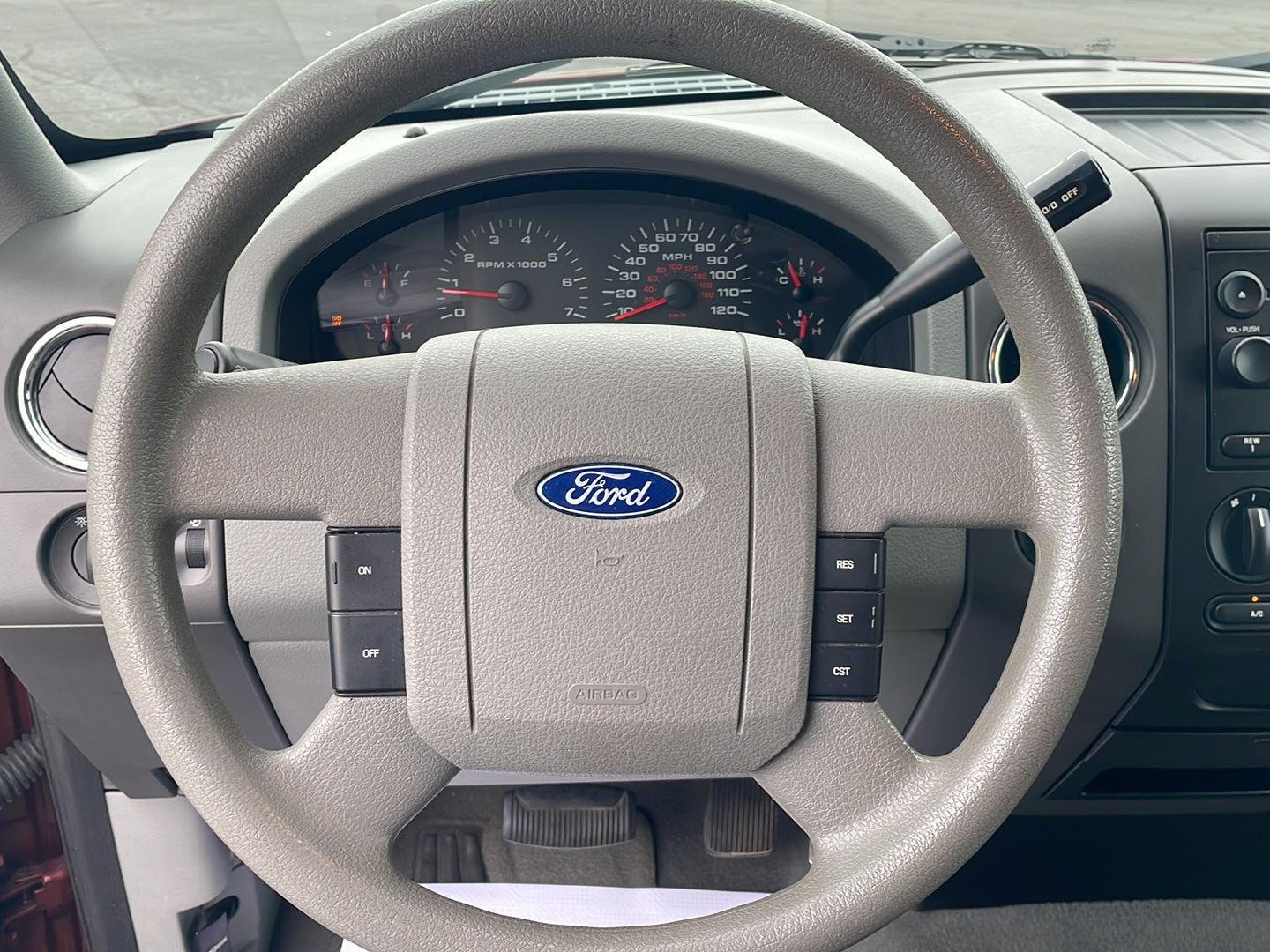 Used 2006  Ford  image 13