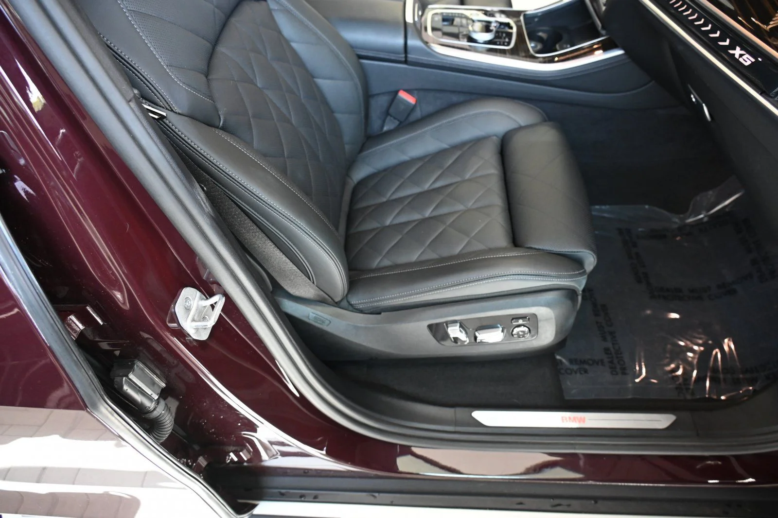 Certified Used 2025 Ametrin Metallic BMW xDrive40i image 20