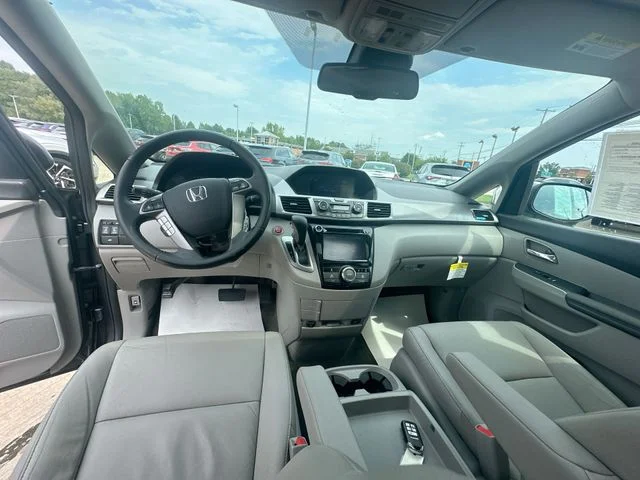 Used 2016 Gray Honda EX-L image 22